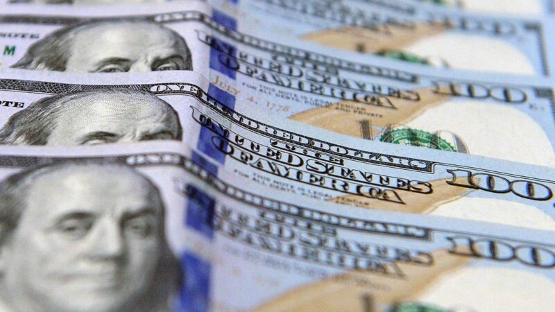Liranın dolar ve euro karşısındaki eriyişi devam ediyor. İstanbul serbest