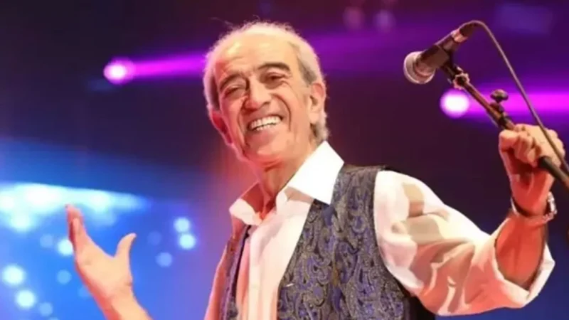 Tedavisi yoğun bakımda devam eden usta sanatçı Edip Akbayram, bugün