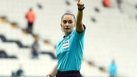 TFF, devre arası hakem kadrosunu açıkladı. 36 yaşındaki Neslihan Muratdağı,