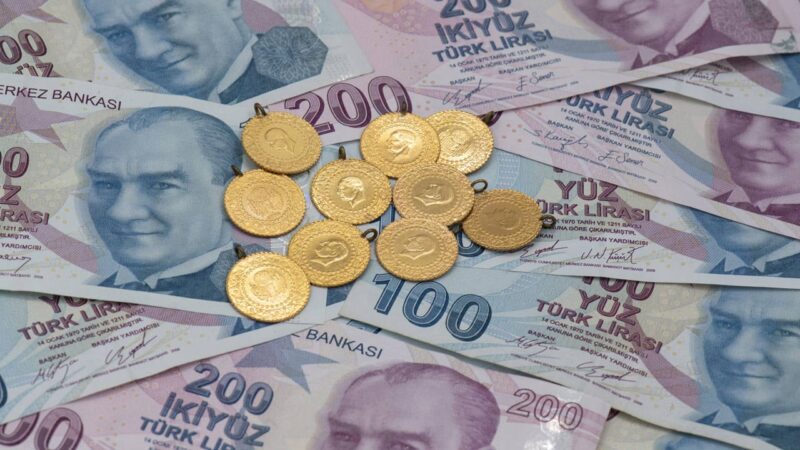 Altının gram fiyatı, haftaya düşüşle başlamasının ardından 2 bin 993