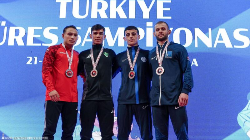 İzmir Büyükşehir Belediyesi Spor Kulübü’nün Grekoromen Güreş Takımı, Büyükler Türkiye
