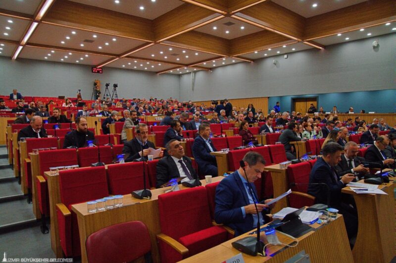 İzmir Büyükşehir Belediyesi Meclisi'nin Ocak ayı olağan meclis toplantılarının son