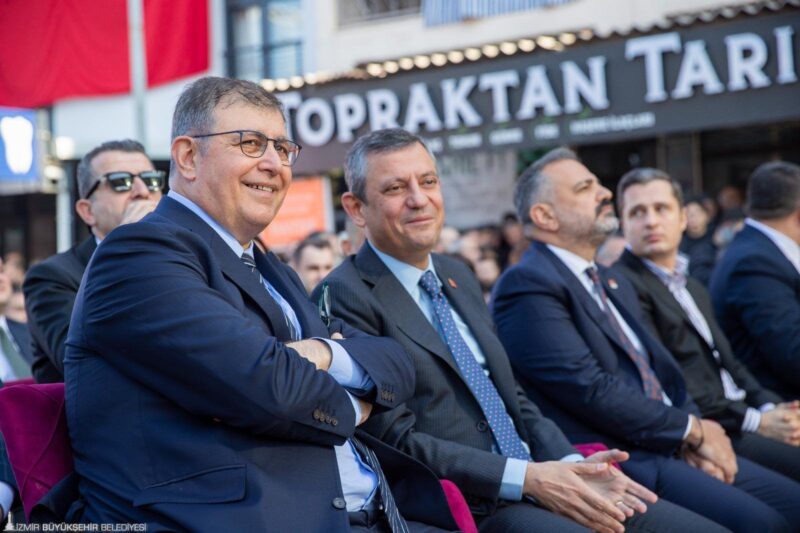 İzmir’in Kemalpaşa ilçesinde okul ve kent lokantası açılışlarına katılan CHP