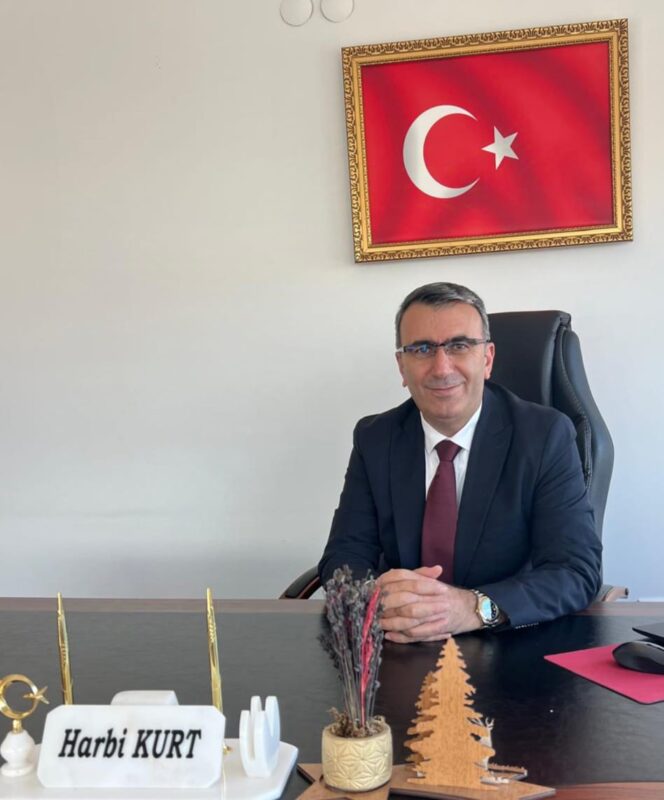 
Ak Parti Çiğli Meclis Üyesi Harbi Kurt, Çiğli'de Kent Lokantası