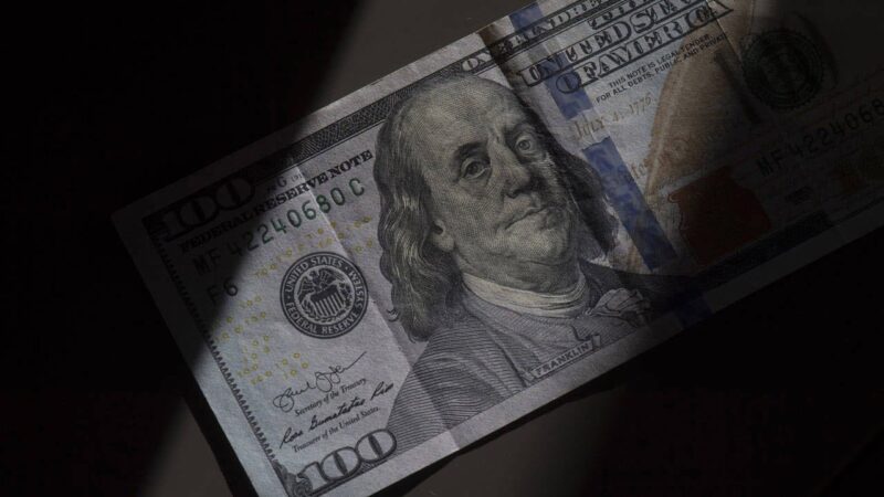 Liranın dolar ve euro karşısındaki eriyişi devam ediyor. İstanbul serbest