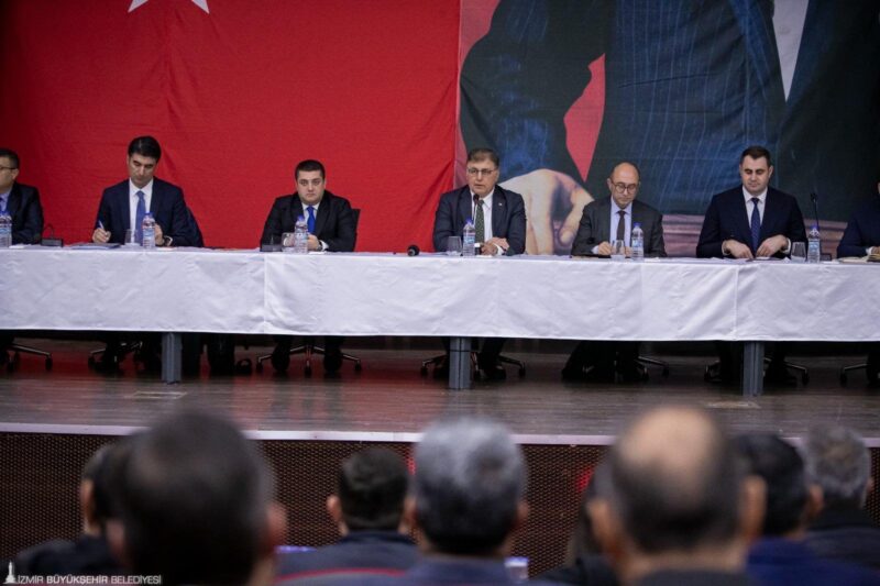 İzmir Büyükşehir Belediye Başkanı Dr. Cemil Tugay, Torbalı’da muhtarlarla buluştu.