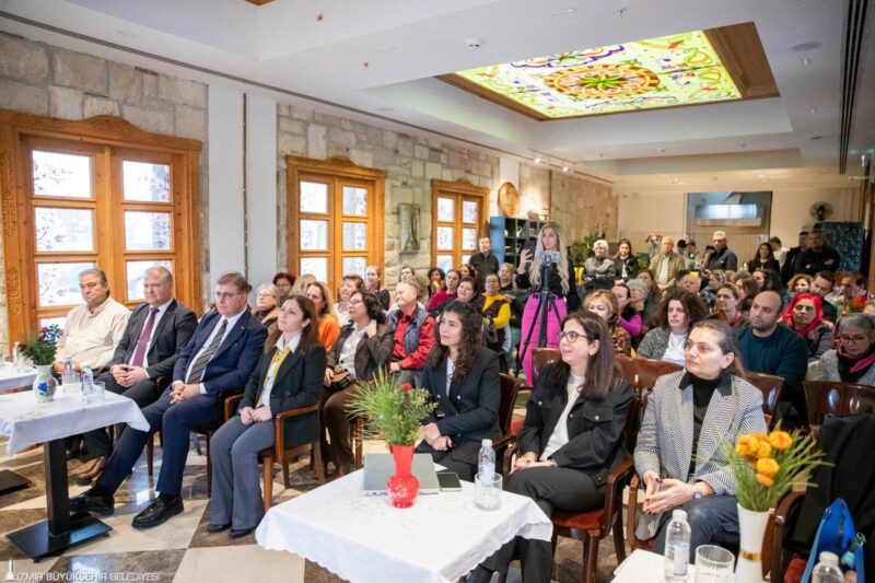 İzmir Büyükşehir Belediye Başkanı Dr. Cemil Tugay, Bademler Sanat Köyü’nde