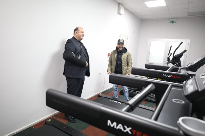 Menderes Belediyesi, Başkan İlkay Çiçek’in başlattığı yenileme seferberliği ile Gümüldür