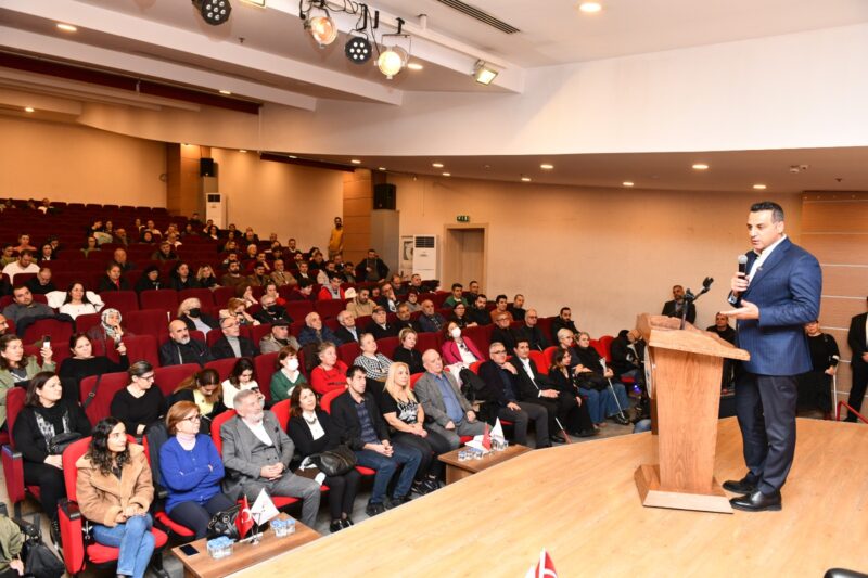Çiğli Belediyesi tarafından düzenlenen Engelsiz Yaşam Forumu’nda engelli bireylerin hakları,