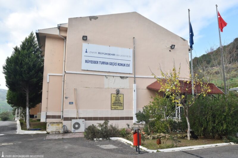 İzmir Büyükşehir Belediyesi, Müyesser Turfan Geçici Konuk Evi ile 65