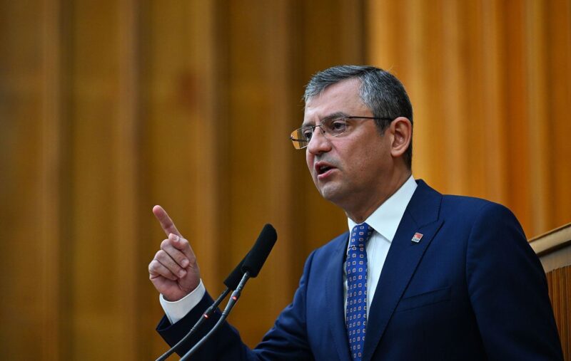 CHP Genel Başkanı Özgür Özel, partisinin TBMM'deki haftalık grup toplantısında