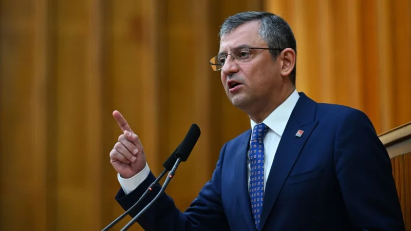 Cumhuriyet Halk Partisi (CHP) Genel Başkanı Özgür Özel, Adıyaman'da Mimar