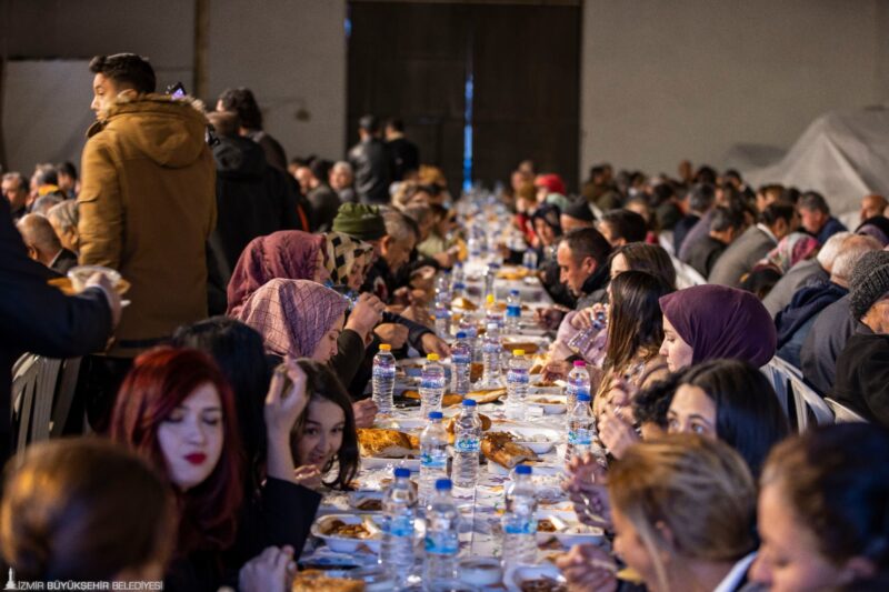 İzmir Büyükşehir Belediyesi, Ramazan ayında birlikteliği, bereketi, dayanışmayı büyütmek için