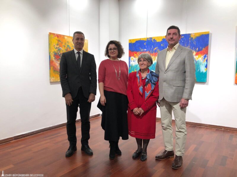 İzmir, Slovenyalı ünlü sanatçı ve restoratör Mira Ličen’in sergisine ev
