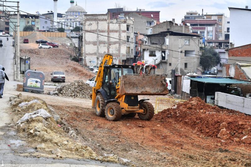 İzmir Büyükşehir Belediyesi’nin tarihi ulaşım yatırımları tüm hızıyla devam ediyor.