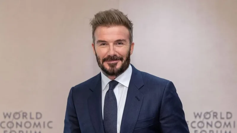 Eski futbolcu David Beckham, oğlu Romeo Beckham ile birlikte Türkiye'ye