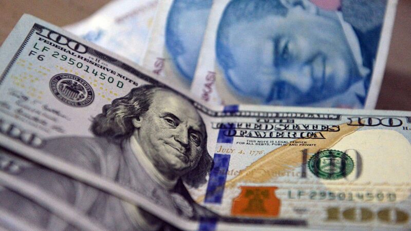 İstanbul serbest piyasada dolar 36,2280 liradan, euro 38,0340 liradan haftaya