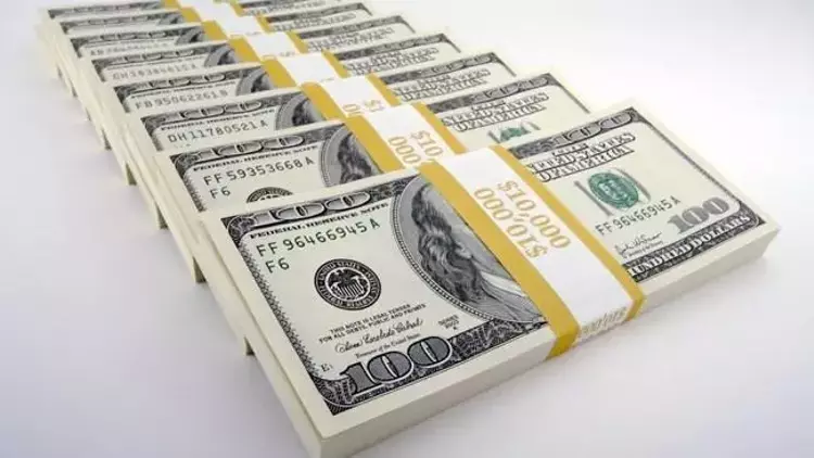 Liranın dolar ve euro karşısındaki eriyişi devam ediyor. İstanbul serbest