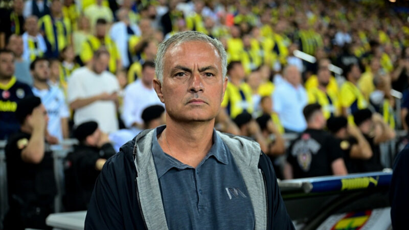 Galatasaray-Fenerbahçe derbisinin ardından Jose Mourinho’nun basın toplantısında sarf ettiği sözler
