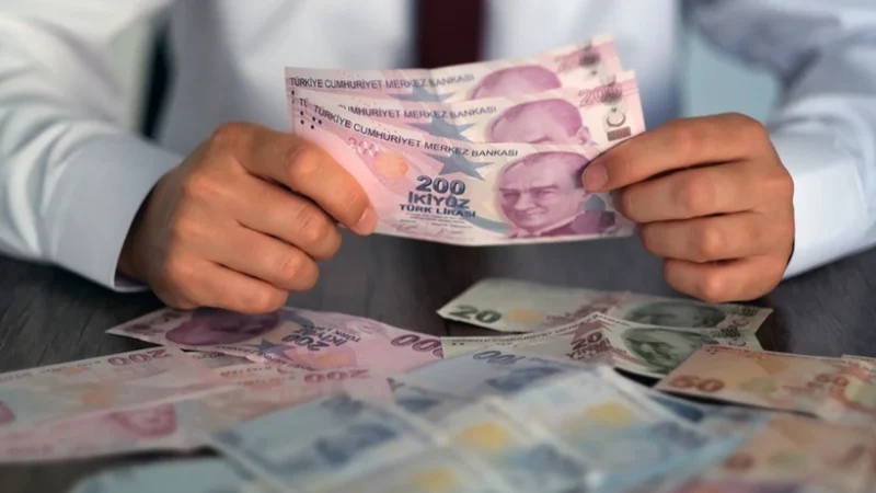 TÜRK-İŞ ve HAK-İŞ, yaklaşık 600 bin kamu işçisinin maaşlarına yapılacak