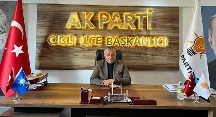 AK Parti Çiğli İlçe Başkanı Oktay Özdemir, Çiğli Belediyesi'nde yaşandığını