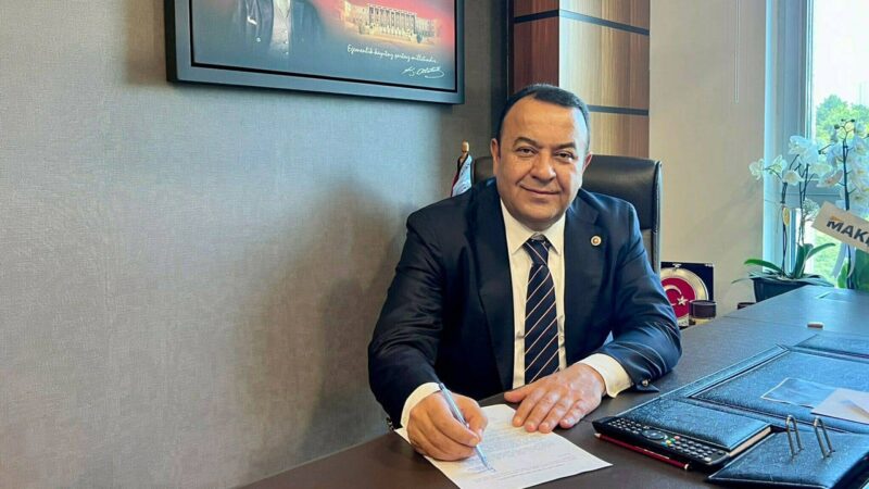 Ankara Bağımsız Milletvekili Adnan Beker'in yarınki CHP Grup Toplantısı'nda partiye