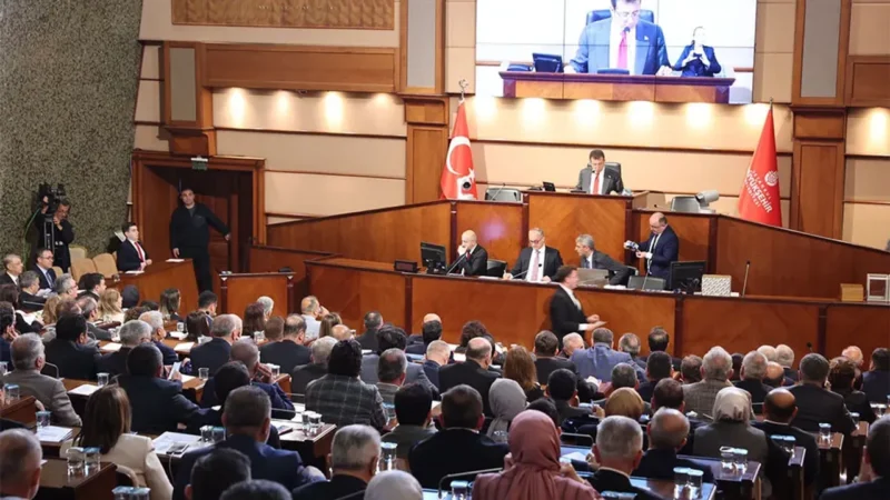 İBB Başkanı Ekrem İmamoğlu ve Murat Ongun'un yanı sıra aralarında