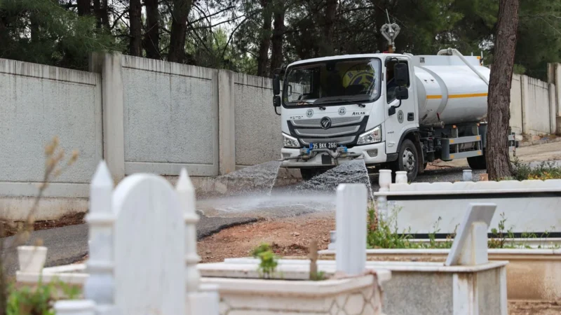 Buca Belediyesi, Ramazan Bayramı öncesinde ilçedeki cami ve mezarlıklarda kapsamlı