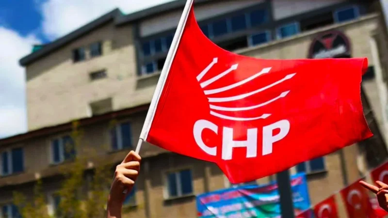 CHP Gaziemir ve Urla Gençlik Kolları Başkanları Tuğba Akgün ve