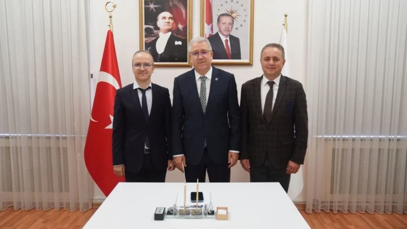 Ege Üniversitesi’nden bilim insanlarının yürütücülüğünü yaptığı proje, Parkinson hastalarının yaşam