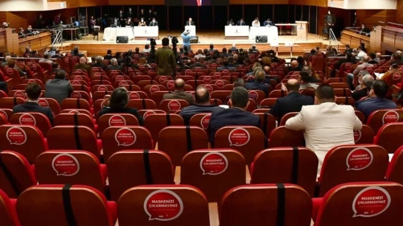 İzmir Büyükşehir Belediyesi meclisinde, Egeşehir’in hafriyat sahalarını işletme önerisi tartışmalara