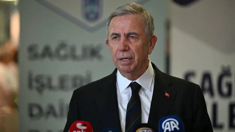 İstanbul Büyükşehir Belediye Başkanı İmamoğlu'nun da aralarında bulunduğu en az