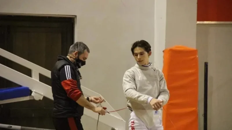 Saraçhane'deki protesto gösterilerinde gözaltına alınan milli eskrim sporcusu Murat Sarp