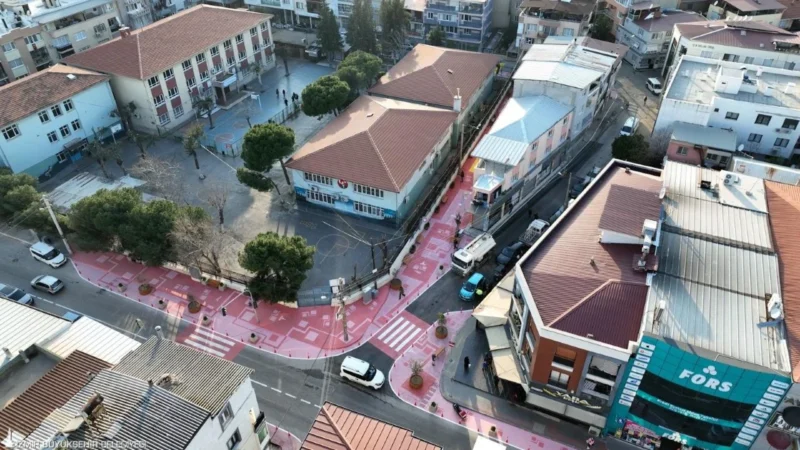 İzmir Büyükşehir Belediyesi, Güzel İzmir Hareketi ile güvenli oyun alanları