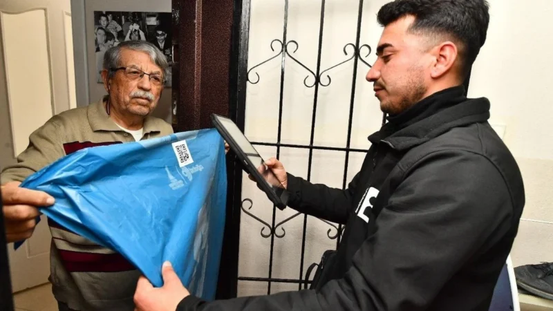 İzmir Büyükşehir Belediyesi, pilot olarak belirlediği 6 ilçedeki 8 mahallede