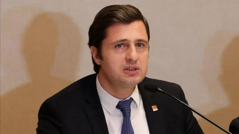 CHP sözcüsü Deniz Yücel, İstanbul Büyükşehir Belediye Başkanı Ekrem İmamoğlu'nun
