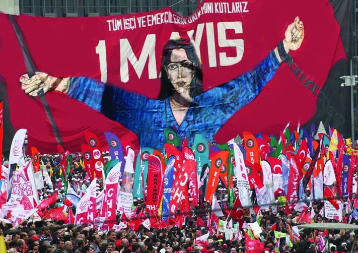 1 Mayıs, işçilerin hakları için verdiği mücadelenin simgesi olarak her
