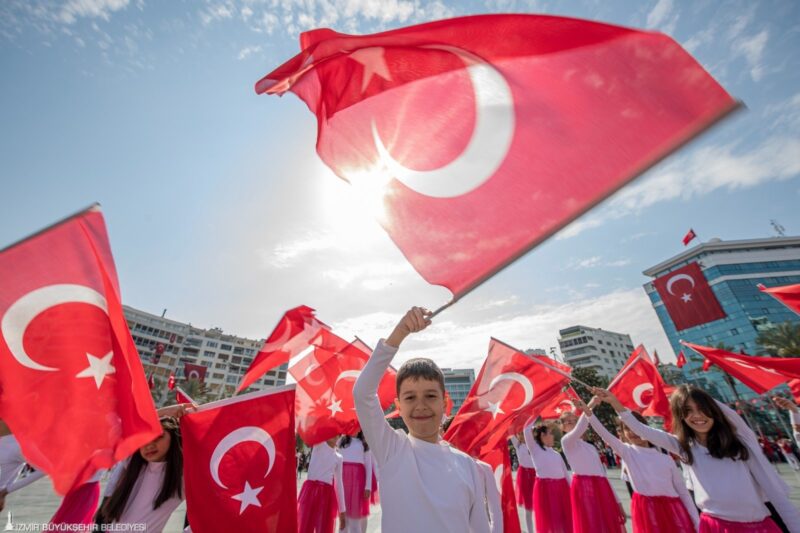 İzmir Büyükşehir Belediyesi, 23 Nisan Ulusal Egemenlik ve Çocuk Bayramı’nı