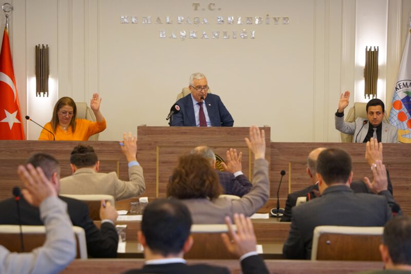 Kemalpaşa Belediyesi'nin Nisan ayı olağan meclis toplantısı, Kemalpaşa Belediye Başkanı