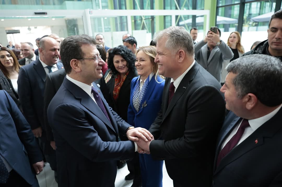 Urla Belediye Başkanı Selçuk Balkan, Silivri Cezaevinde tutuklu bulunan Cumhuriyet