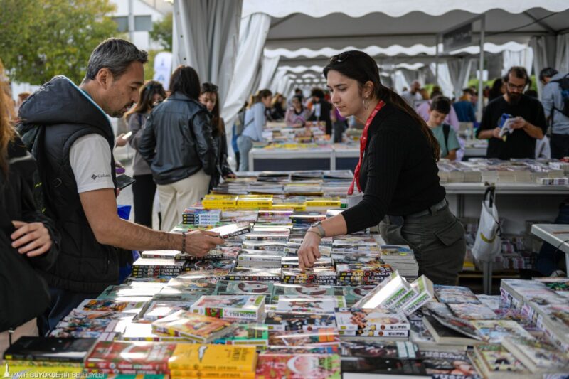 İzmir Büyükşehir Belediyesi tarafından düzenlenen İZKİTAPFEST-5. İzmir Kitap Fuarı, 18
