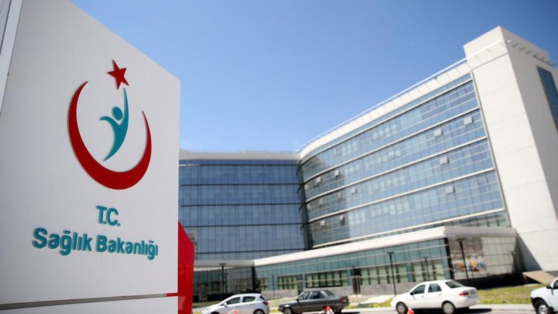 Sağlık Bakanlığı 2025 yılı içinde 37 bin hekim dışı personel