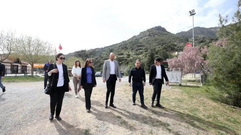 İzmirlileri kent merkezinden uzaklaştırmadan doğayla buluşturan Karşıyaka Belediyesi Yamanlar Piknik