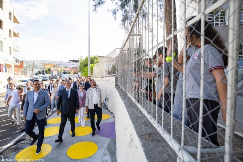 İzmir Büyükşehir Belediye Başkanı Dr. Cemil Tugay, Güzel İzmir Hareketi