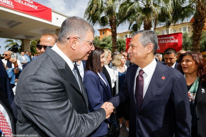Kuşadası’nda düzenlenen Otizm Sempozyumu’nda konuşan Cumhuriyet Halk Partisi (CHP) Genel