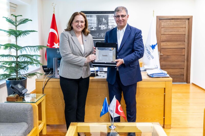 İzmir Büyükşehir Belediye Başkanı Dr. Cemil Tugay, Kosova Cumhuriyeti İstanbul