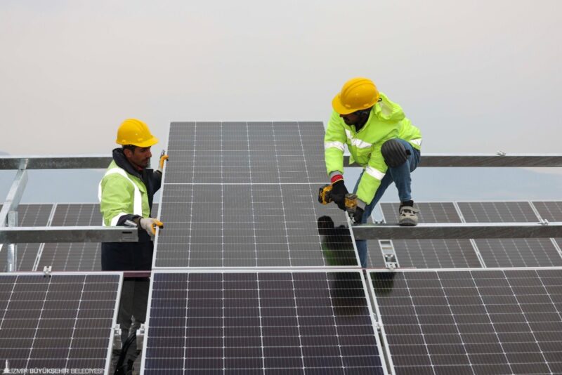 Wenergy Fuarı’nda İzmir Büyükşehir Belediyesi iştiraklerinden İZENERJİ, İzmir Enerji Verimliliği