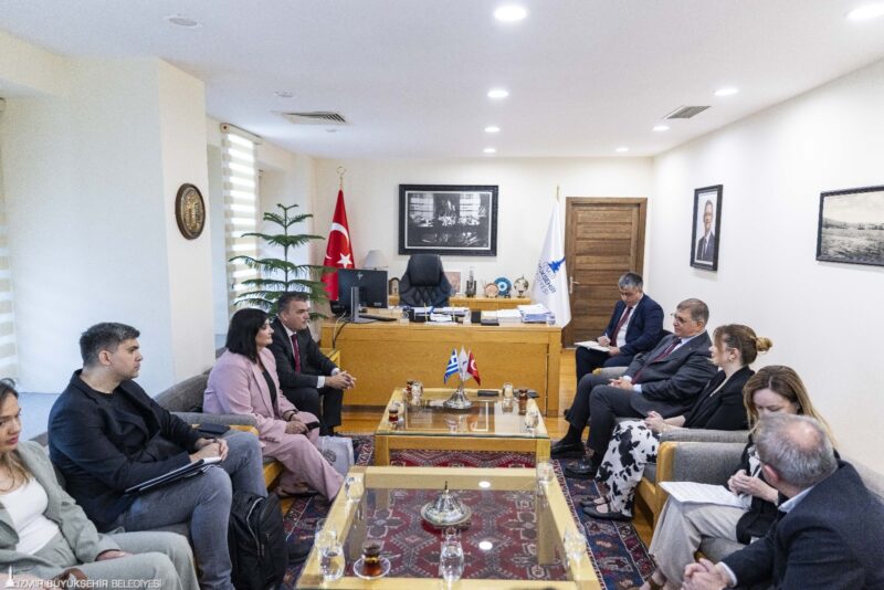 İzmir Büyükşehir Belediye Başkanı Dr. Cemil Tugay, Yunanistan’ın Larissa Belediyesi