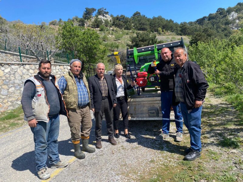 Güzelbahçe Belediyesi, 14 Mayıs Dünya Çiftçiler Günü’nde çiftçilere tarımsal üretim