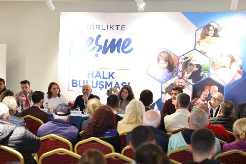 Başkan Denizli, Çeşme Belediyesi Alaçatı Ek Hizmet Binası’nda gerçekleştirilen Halk